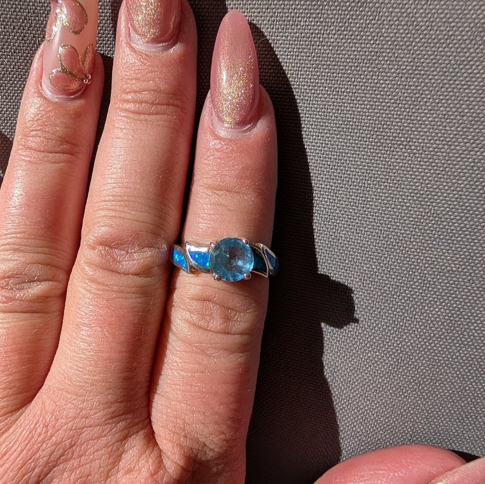 Colorful Resin and Metal Rings Set - Picture 9 of 9